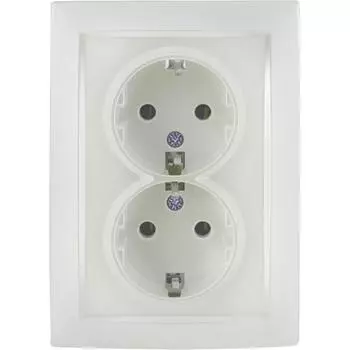 Розетка двойная встраиваемая Lexman Виктория с заземлением, цвет белый