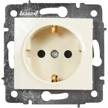 Розетка Lezard Karina с защитой от детей цвет кремовый
