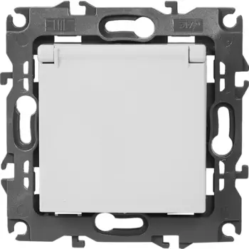 Розетка встраиваемая Эра 12-2103-01 с заземлением со шторками с крышкой цвет белый