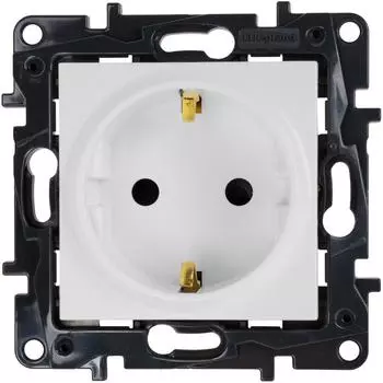 Розетка с заземлением - Legrand Structura - со шторками 16А 250В винтовые зажимы - белый