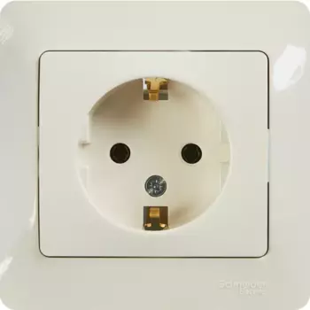 Розетка встраиваемая Systeme Electric Glossa с заземлением цвет молочный