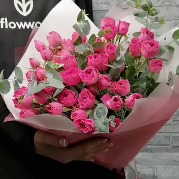 11 кустовых роз