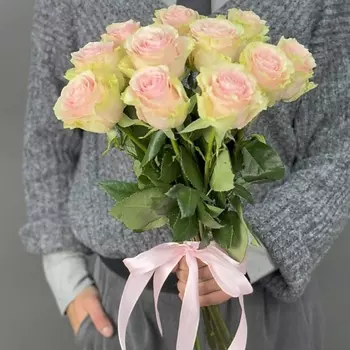 4 СЕЗОНА Монобукет из 11 нежно-розовых роз