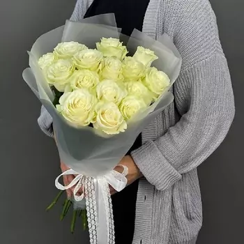 4 СЕЗОНА Монобукет из 15 белых роз