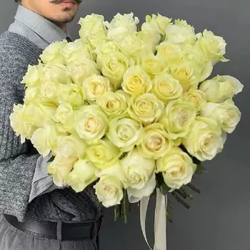 4 СЕЗОНА Монобукет из 51 розы пастельных оттенков