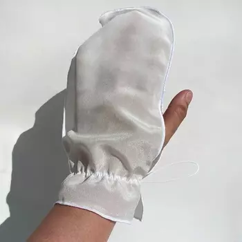 A.M.SILK Шелковая пилинг рукавица для умывания