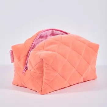 ADELE FOR YOU Косметичка плюшевая