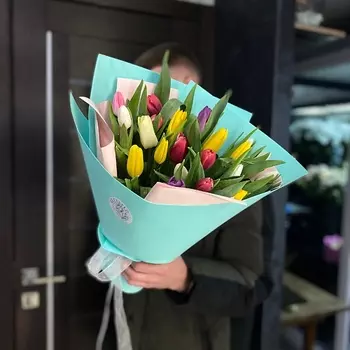 ARETAFLO ЦВЕТОЧНЫЙ САЛОН Микс из тюльпанов