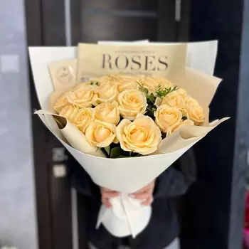 ARETAFLO ЦВЕТОЧНЫЙ САЛОН Моно-букет из 25 кенийских роз