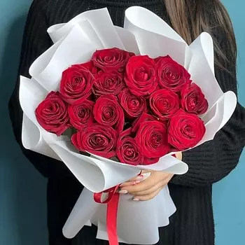 ART FLORA Букет из Красных роз в стильной упаковке