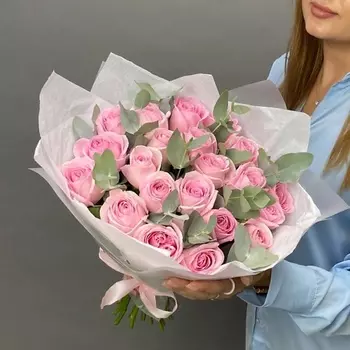 ART FLORA Букет из розовых роз и эвкалипта 27