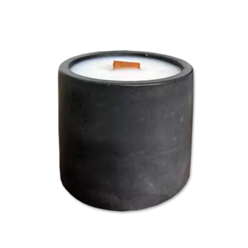 ART FRIDAY Свеча с ароматом «Древесно-пряный» 120