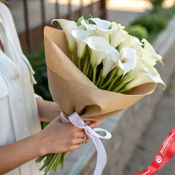 AZALIANOW ЦВЕТЫ. ПОДАРКИ. ДЕКОР Букет 17 белых калл в крафте