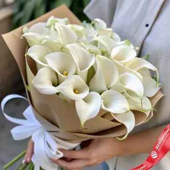 AZALIANOW ЦВЕТЫ. ПОДАРКИ. ДЕКОР Букет 25 белых калл в крафте