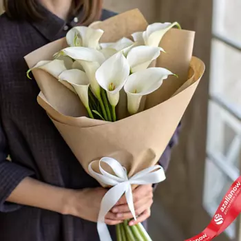 AZALIANOW ЦВЕТЫ. ПОДАРКИ. ДЕКОР Букет 9 белых калл в крафте