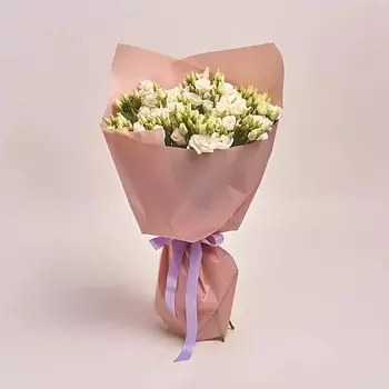 AZALIANOW ЦВЕТЫ. ПОДАРКИ. ДЕКОР Букет из 11 белых лизиантусов в бежевой пленке