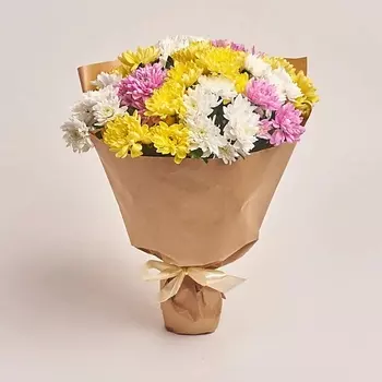 AZALIANOW ЦВЕТЫ. ПОДАРКИ. ДЕКОР Букет из 11 разноцветных кустовых хризантем в крафт-бумаге