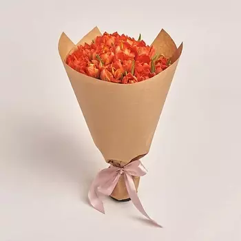 AZALIANOW ЦВЕТЫ. ПОДАРКИ. ДЕКОР Букет из 15 пионовидных красных тюльпанов в крафте