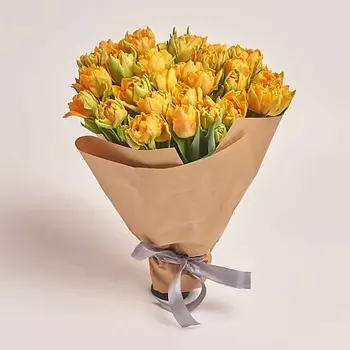 AZALIANOW ЦВЕТЫ. ПОДАРКИ. ДЕКОР Букет из 35 оранжевых пионовидных тюльпанов в крафте