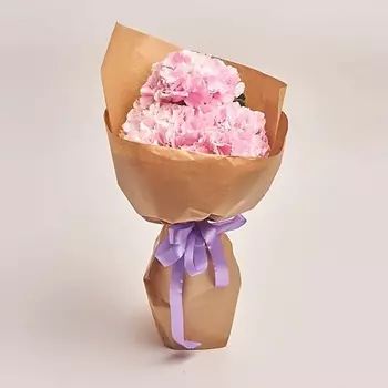 AZALIANOW ЦВЕТЫ. ПОДАРКИ. ДЕКОР Букет из 3 розовых гортензий в крафт-бумаге