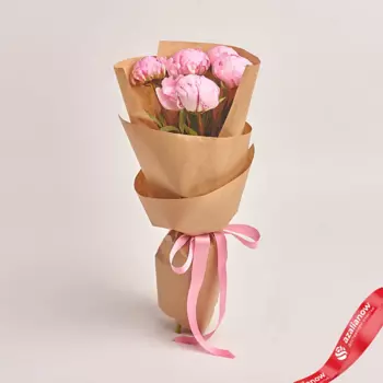 AZALIANOW ЦВЕТЫ. ПОДАРКИ. ДЕКОР Букет из 5 розовых пионов в крафте