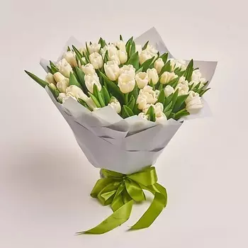 AZALIANOW ЦВЕТЫ. ПОДАРКИ. ДЕКОР Букет из 75 белых тюльпанов в пленке