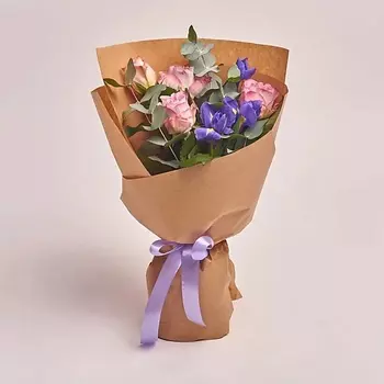 AZALIANOW ЦВЕТЫ. ПОДАРКИ. ДЕКОР Букет из роз и ирисов