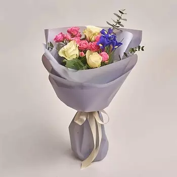 AZALIANOW ЦВЕТЫ. ПОДАРКИ. ДЕКОР Букет из роз и ирисов "Пушкин"