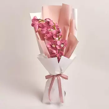 AZALIANOW ЦВЕТЫ. ПОДАРКИ. ДЕКОР Букет из розовой орхидеи в стильном оформлении