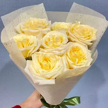 АЗАЛИЯ FLOWER PUB Букет из 7 премиальных роз Candlelight