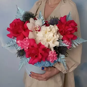 BLOOM ROOM Композиция в коробке Льдинки в огне