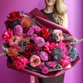 BOTANICA СТУДИЯ ФЛОРИСТИКИ DOLCE GABANNA