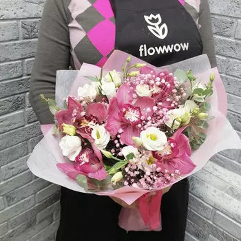 Букет с орхидеей