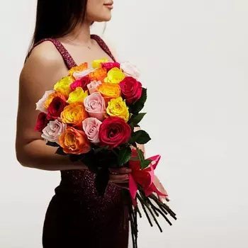 БУКЕТНАЯ ЛАВКА 25 Роз микс