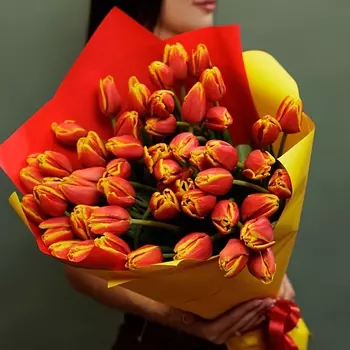 БУКЕТНАЯ ЛАВКА 51 тюльпан ДЕНМАРК