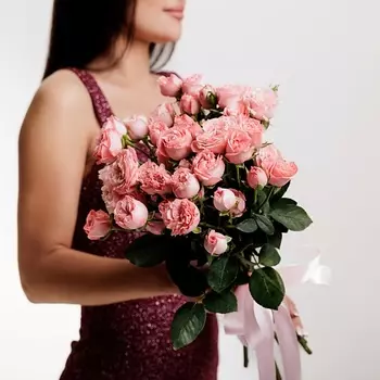 БУКЕТНАЯ ЛАВКА 9 кустовых пионовидных роз