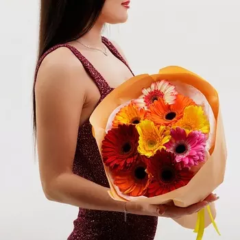 БУКЕТНАЯ ЛАВКА Монобукет из 9 гербер микс