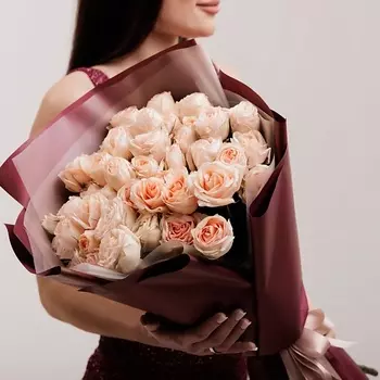 БУКЕТНАЯ ЛАВКА Персиковые кустовые розы