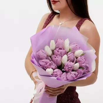 БУКЕТНАЯ ЛАВКА Сиренево-Белые тюльпаны