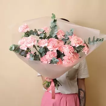 БУКЕТНЫЙ ДОМИК Дуо-букет 21 гвоздика и эвкалипт