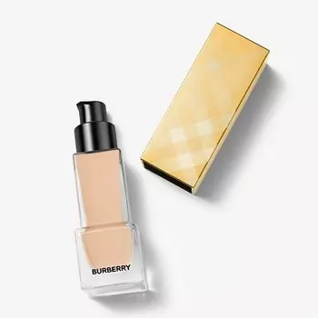 BURBERRY Тональная основа Ultimate Glow