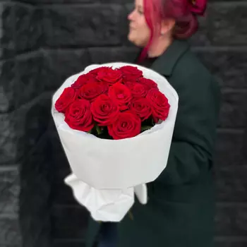 CITY FLOWERS Букет "Моно красных роз"