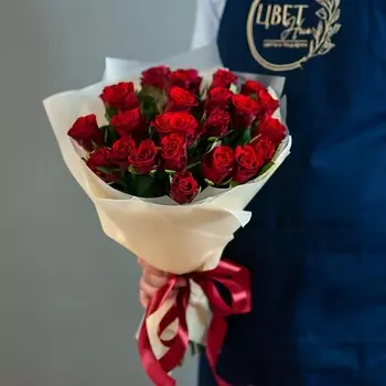 ЦВЕТНИК ЦВЕТЫ И ПОДАРКИ 25 красных кенийских роз