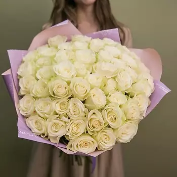 ЦВЕТНИК ЦВЕТЫ И ПОДАРКИ Букет из 51 белой розы Эквадор