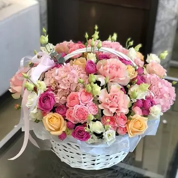 ЦВЕТОЧНЫЙ БАР LOFТ Пышная корзина