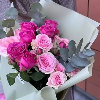 CVETOV. RU "Романтика" букет микс из однобутонной и кустовой розы