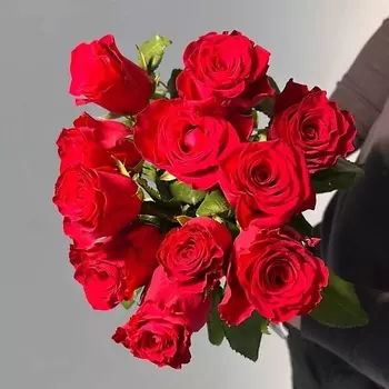 ЦВЕТЫ ДЛЯ ВАС Букет из 11 красных роз (Кения)