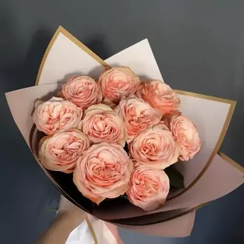 ЦВЕТЫ И ШТУЧКИ Букет из 11 пионовидных роз