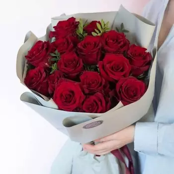 ЦВЕТЫ И ШТУЧКИ Букет из 15 красных роз Премиум