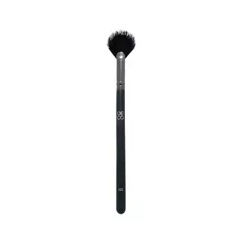 DECO. Кисть для хайлайтера синтетическая веерная малая MAKE UP BRUSH CHEEK
